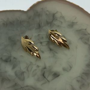 Golden leaf stud earrings